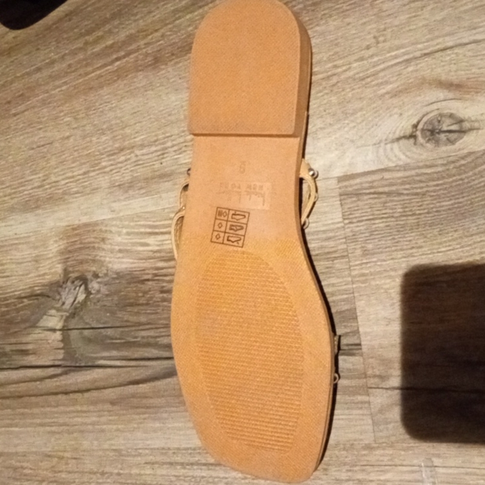 Sandals - Picture 3 of 4